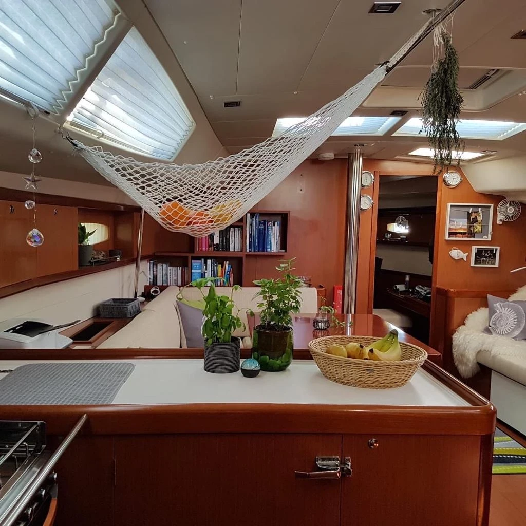 Luna -  interior